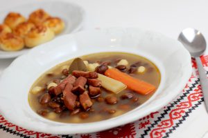 Przepisy na egzotyczne dania kuchni grecko-tureckiej: połączenie smaków bałkańskich